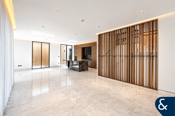 Park Backing | Corner Plot | 5 Bedroom Large