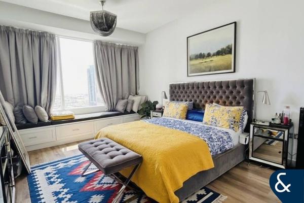 2 Bedrooms | High floor | Meadows view