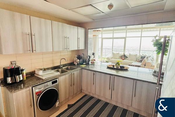 2 Bedrooms | High floor | Meadows view