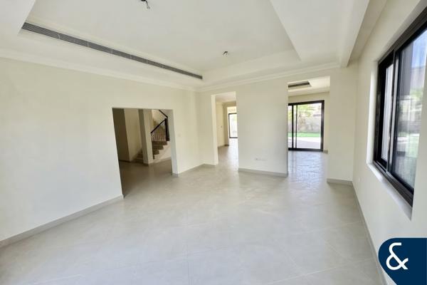 Exclusive Community | Vacant | Big Plot