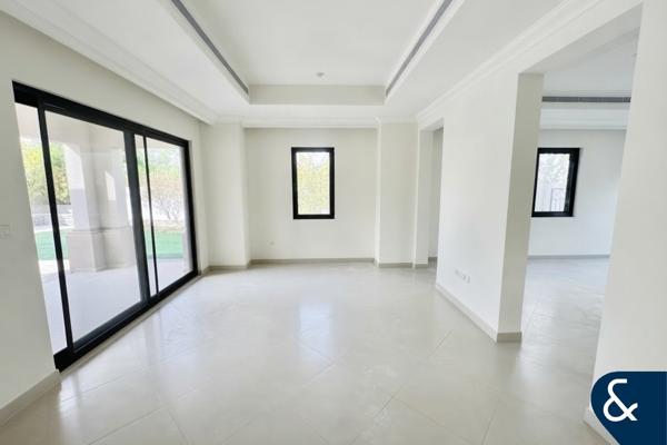 Exclusive Community | Vacant | Big Plot