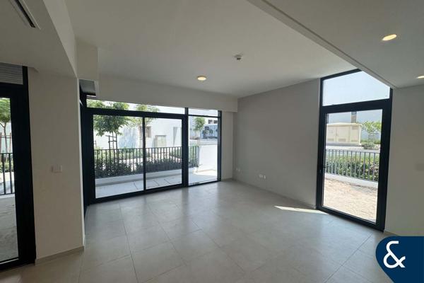 Prime Location | Close to pool | Single Row