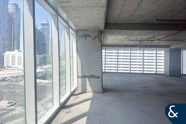 Vacant Floor I Dynamic Space | Panoramic View