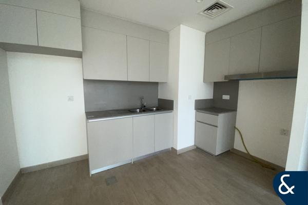 3 Bedrooms | Huge Terrace | Open Plan