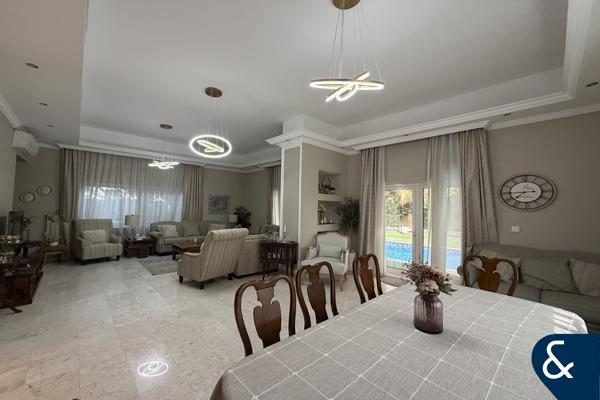 Spacious | 5 Beds + Pool | In Quite Courtyard