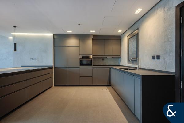 Fully Upgraded + Remodelled | Vacant | Duplex