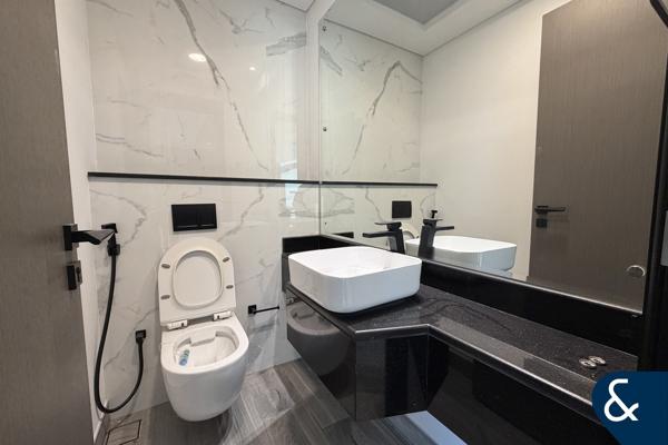Modern Finish | Spacious 1 Bed | Vacant