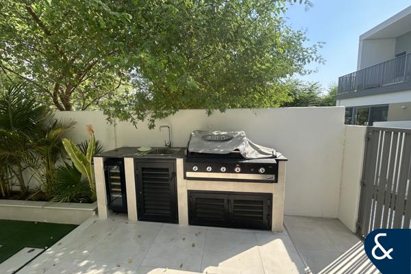 Furnished | Vacant | Corner Plot | 4Beds