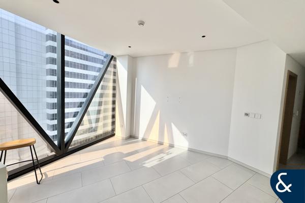 Exclusive | Spacious | City Views | Bright