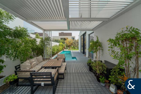 Exclusive | Large Garden Plot | Extended BUA