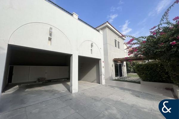 Landscaped Garden | 5 Bedrooms | 9,957 Plot
