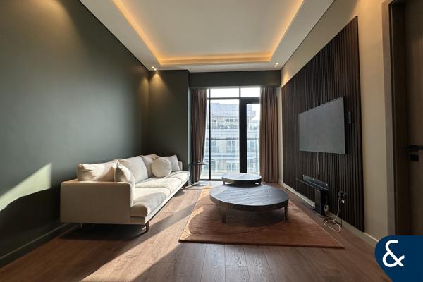 1 BED PLUS STUDY | UPGRADED | WALL PANELLING