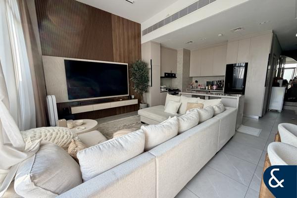 Single Row | 3 Beds + Maids | Burj Views