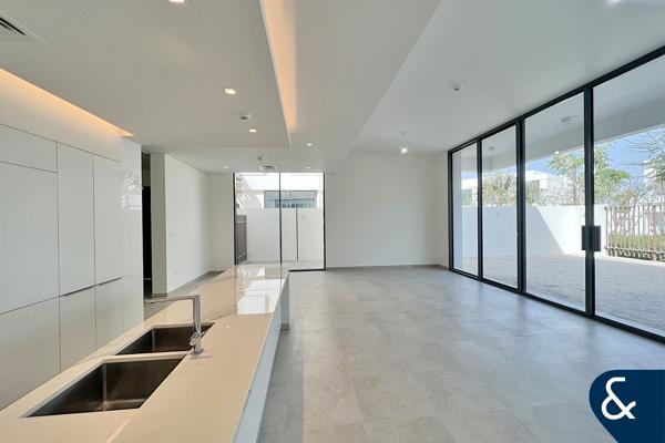 Investment | Burj View | Away from wires/Road