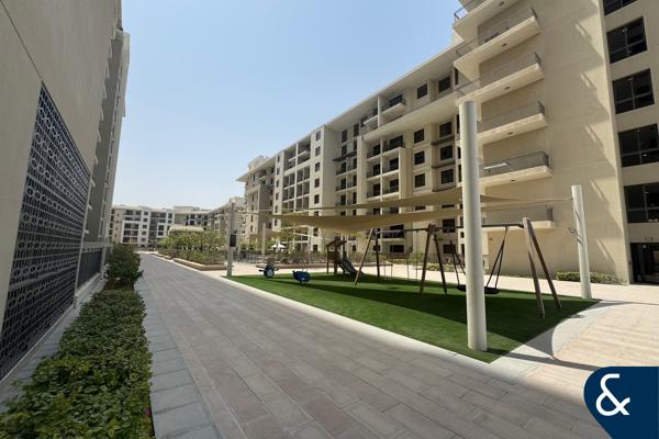 AVAILABLE NOW| FURNISHED| COMMUNITY VIEWS