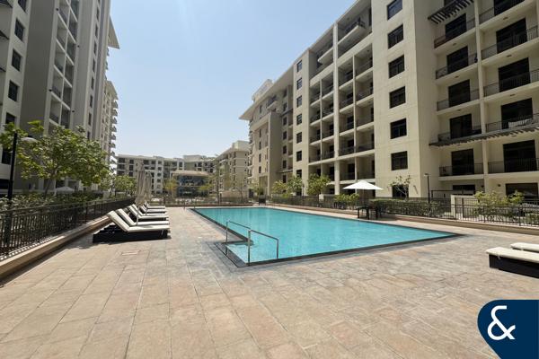 AVAILABLE NOW| FURNISHED| COMMUNITY VIEWS