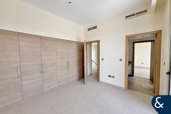 Prime Location | Single Row | Vacant