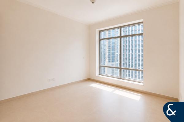 Vacant I Natural Light I Smart Investment