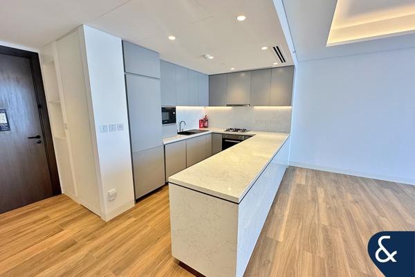 Luxury 1BR | Vacant | Sea & Marina View