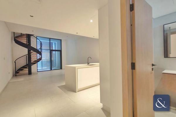 One Bedroom | Duplex | 1,110 sqft