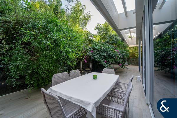 Ground Floor | 1 Bed | 2,607 Sq Ft