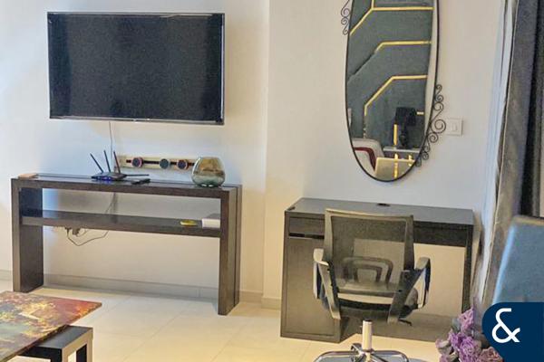 Studio Flat | Furnished | Available | Modern