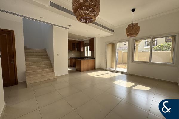 Vacant now | 2 Bed+maids | Close to pool