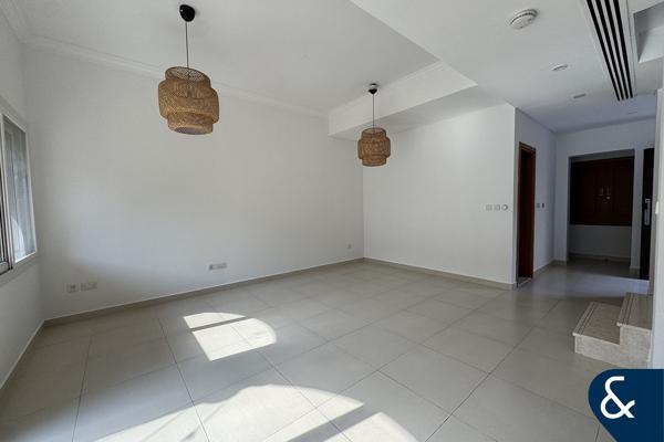 Vacant now | 2 Bed+maids | Close to pool