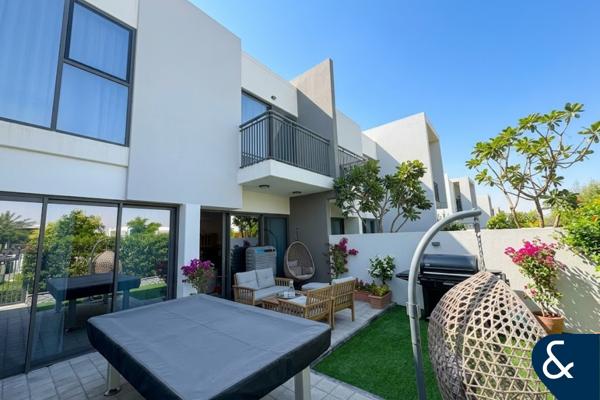 3 Beds | Park/Pool Backing | Single Row