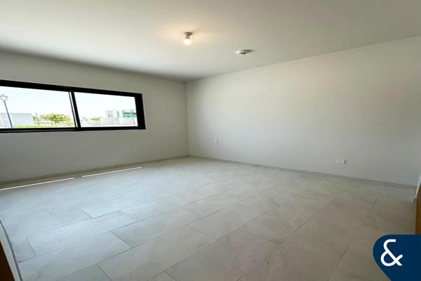 Biggest Plot | Must See | Close to pool