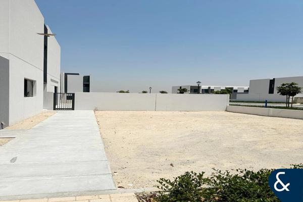 Biggest Plot | Must See | Close to pool