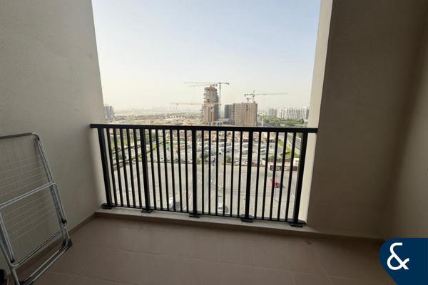 Park View | Spacious | Available 1st Sep