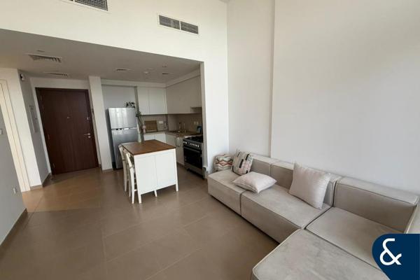 Park View | Spacious | Available 1st Sep