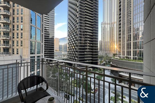Stunning 2 Bed Apartment | Fully Upgraded