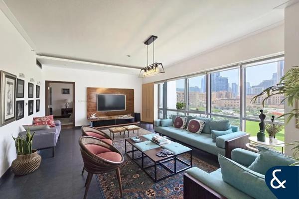 Upgraded | Largest Layout | Dining Area