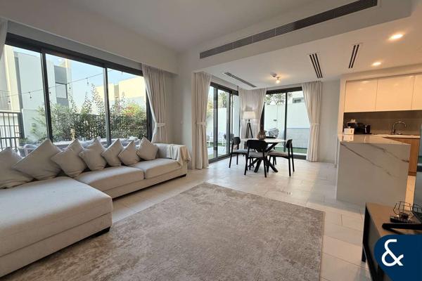 End Unit | 4 bedrooms | Near to Park