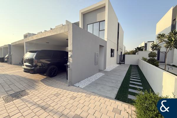 End Unit | Vacant on Transfer | Near To Park