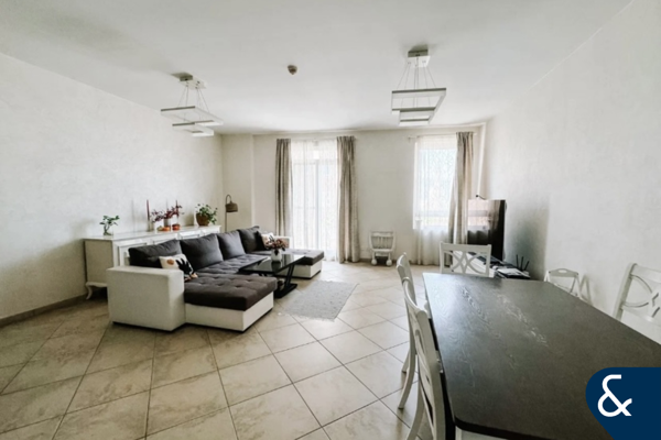 Vacant on Transfer | Two Bed | Circus View