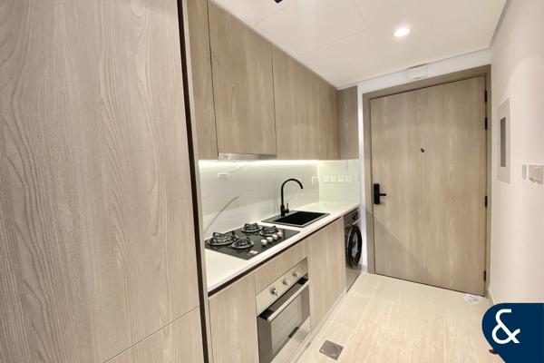 Studio | Great Amenities | Studio City