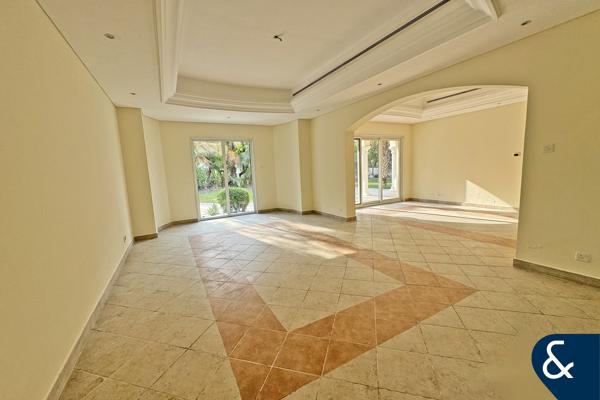Upgraded 5 Bed Family Villa | Special Location