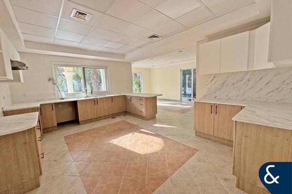 Upgraded 5 Bed Family Villa | Special Location