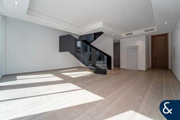 Lagoon View | Cul-de-Sac | Available Now