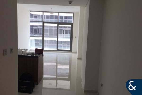 1 Bed | Vacant On Transfer | Corner Layout