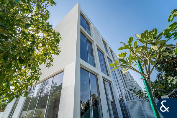Front Row | Corner Plot | Best Location