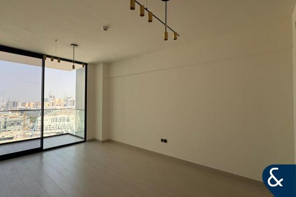 Modern | Open View | Spacious Layout