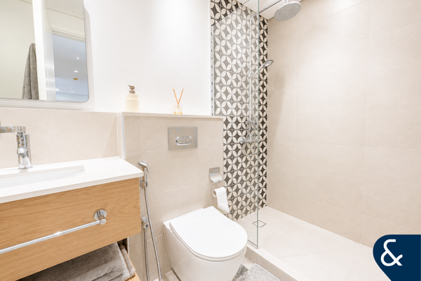 VACANT | FURNISHED | 2 BEDS