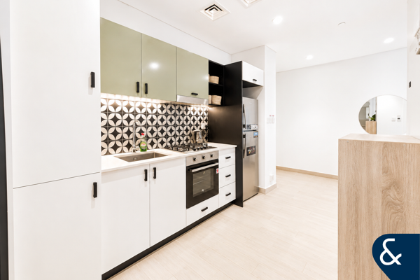 VACANT | FURNISHED | 2 BEDS