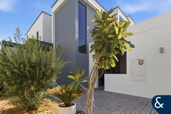 Exclusive | Extended | Type 2E | Call To View