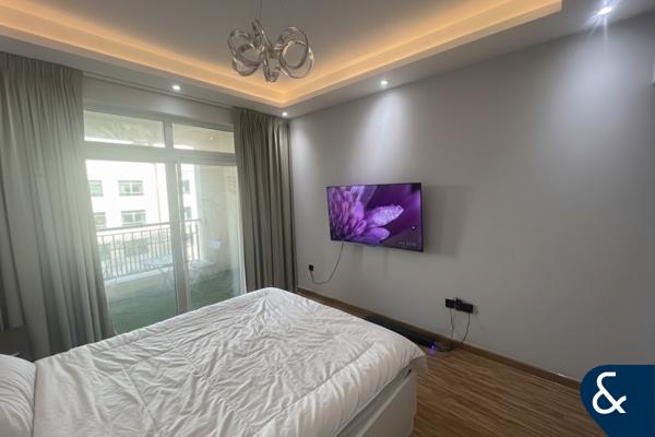 Exclusive | Upgraded | Vacant On Transfer