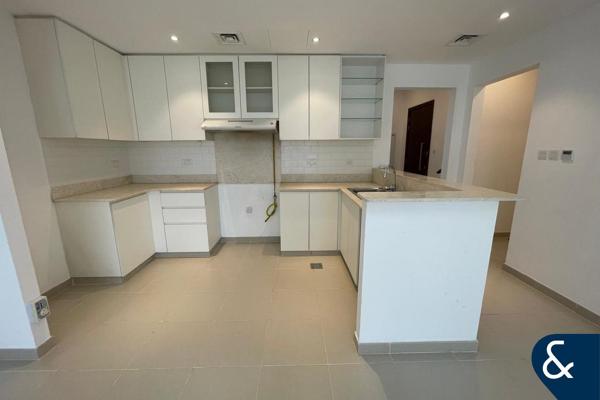 SINGLE ROW | SPACIOUS | MODERN FACILITIES